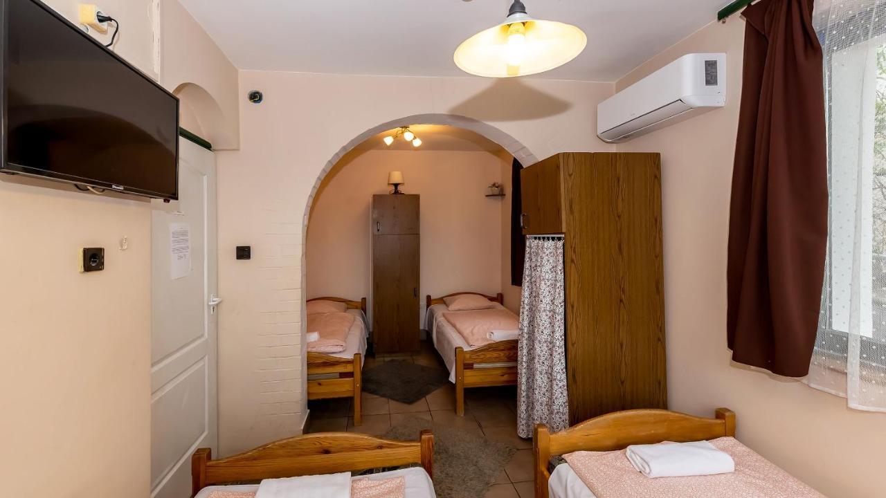 Csillagtura Panzio Bed & Breakfast Eger Luaran gambar