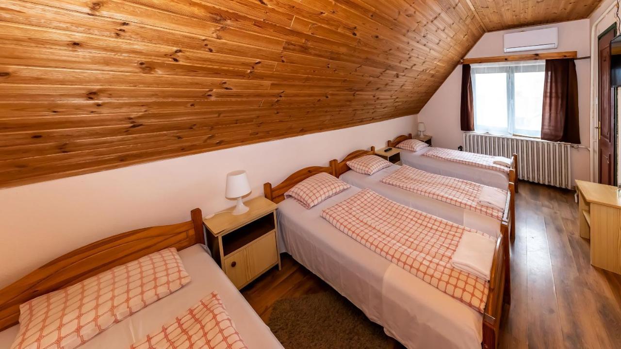 Csillagtura Panzio Bed & Breakfast Eger Luaran gambar