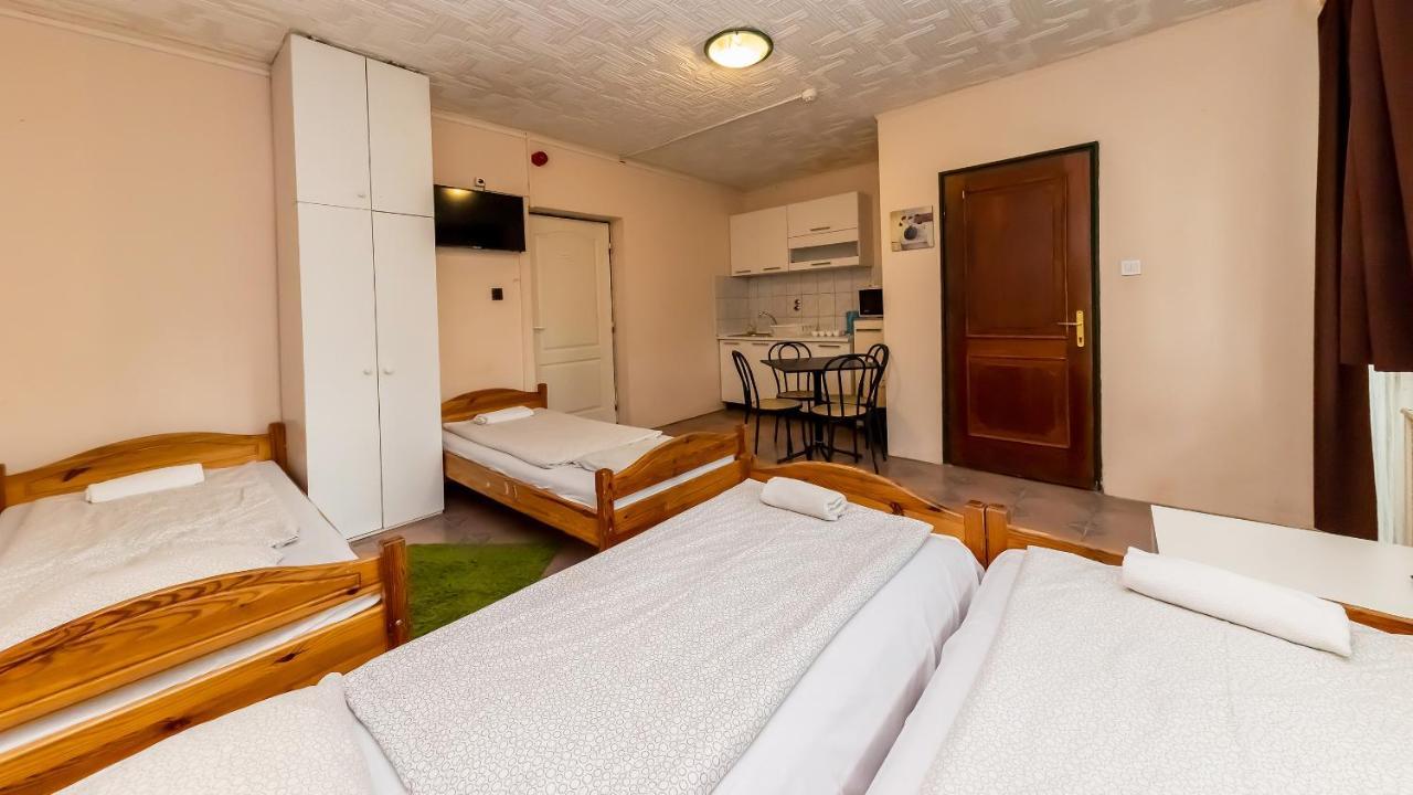 Csillagtura Panzio Bed & Breakfast Eger Luaran gambar