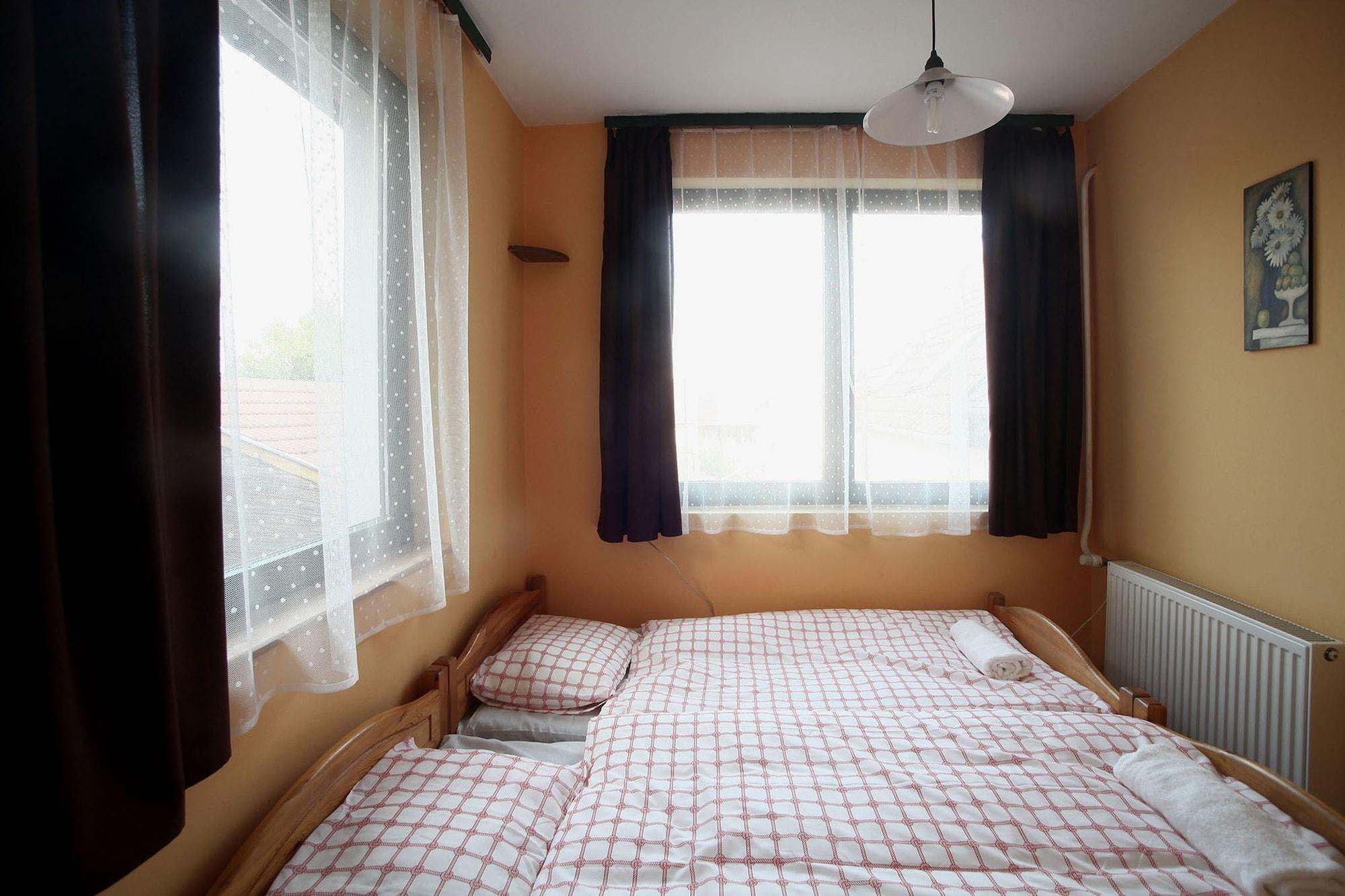 Csillagtura Panzio Bed & Breakfast Eger Luaran gambar