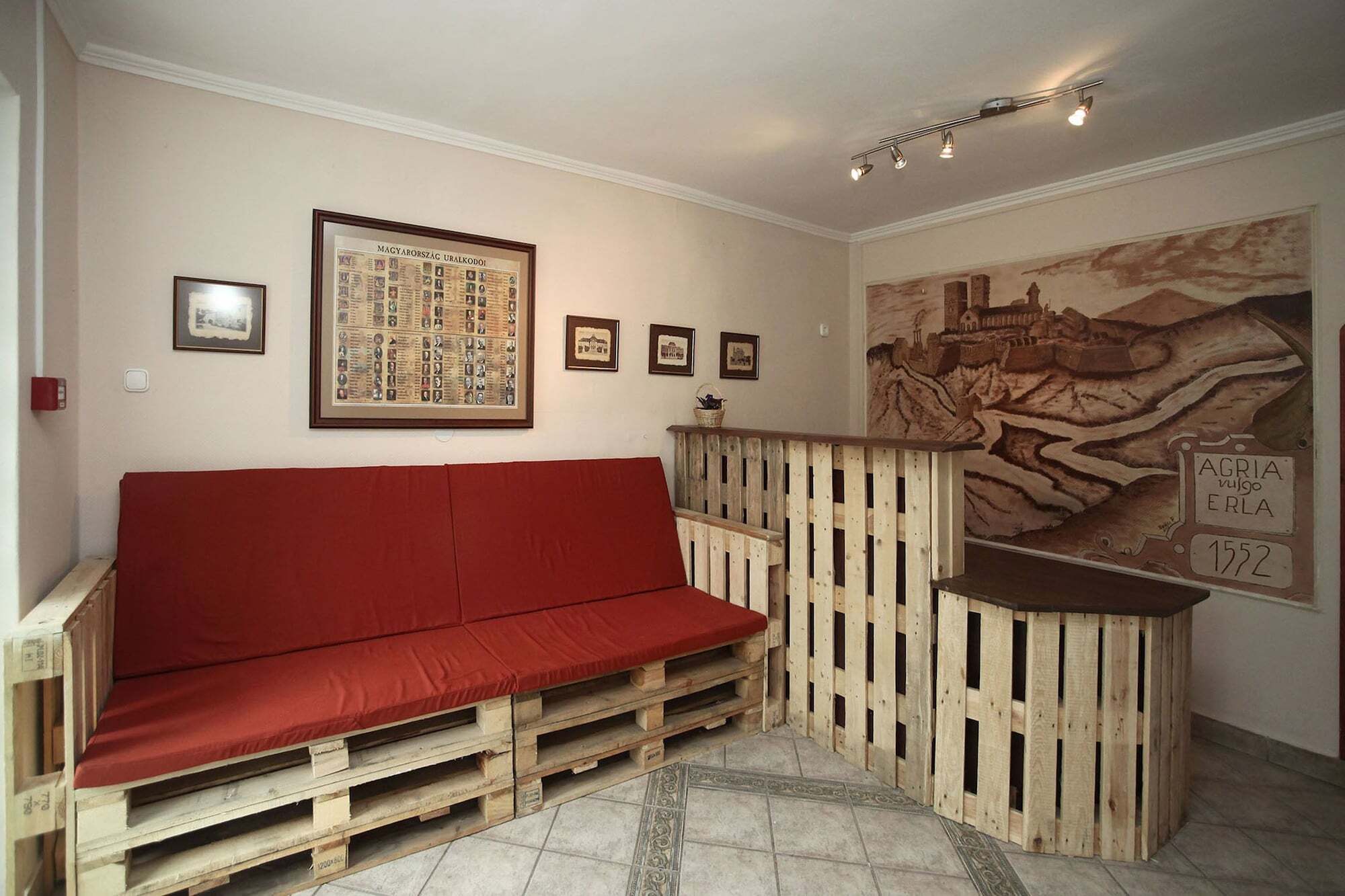 Csillagtura Panzio Bed & Breakfast Eger Luaran gambar