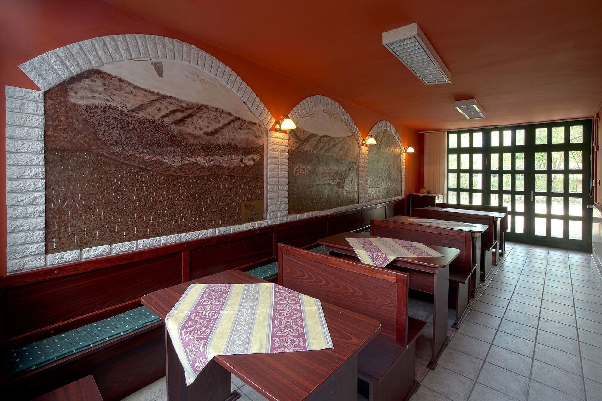 Csillagtura Panzio Bed & Breakfast Eger Luaran gambar